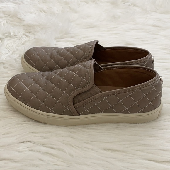 Steve Madden flats size 8 color grey - Picture 6 of 6